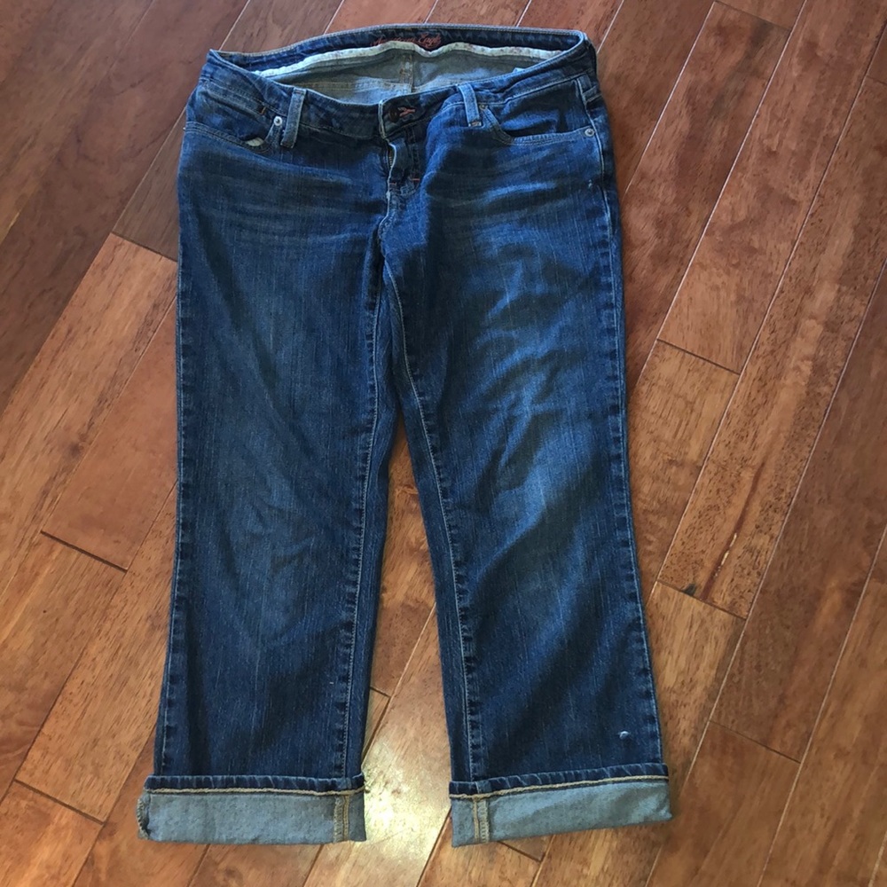 American Eagle jean capris